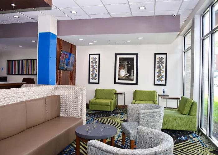 Hotel Express & - - O'hare By Ihg