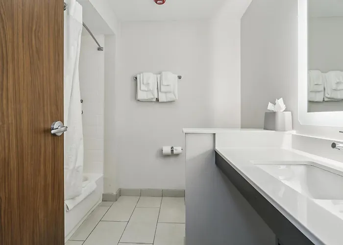 Express & - - O'hare By Ihg Hotel Bensenville