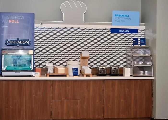 Express & - - O'hare By Ihg Hotel Bensenville